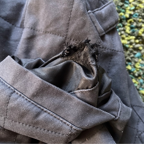 Orvis Diamond Quilted Dark Navy Women’s Vest (L) - Picture 3 of 5